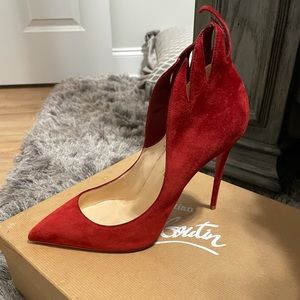 Christian Louboutin Red Victorina Flame Suede Carmin Pumps.